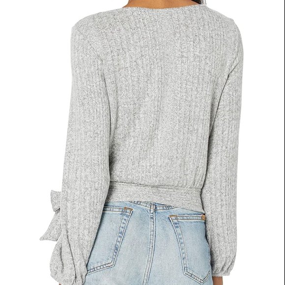 NWT Side Bow Laceup Princess Sleeve Blouse - Picture 2 of 3